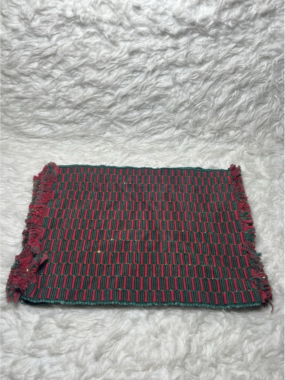 4 Vintage Woven Placemats Red, Green & Gold Tinsel Threads